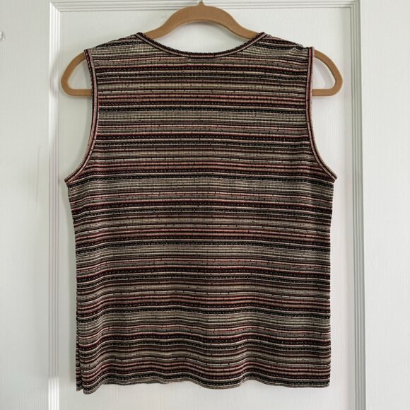 Le Pleat Sleeveless Top - Picture 2 of 4